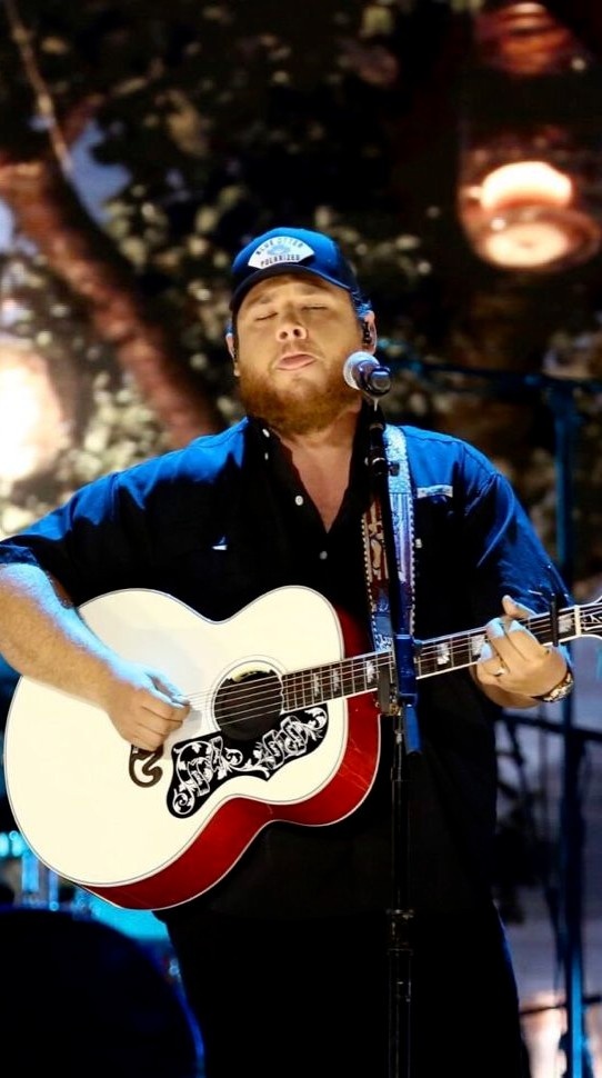Luke Combs hospitality tickets