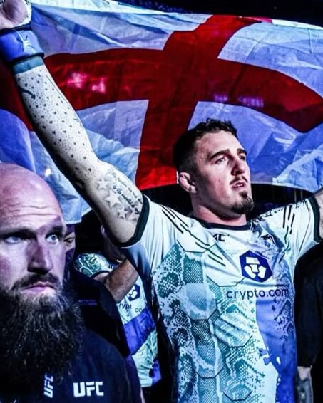 Tom Aspinall ring walk