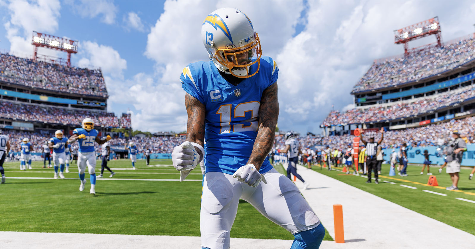 Go Behind the Scenes With an NFL Team Photographer on Game Day | PetaPixel