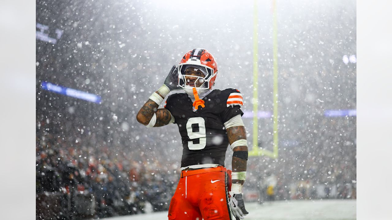 Top 10 Photos from Week 12 of the 2024 Season